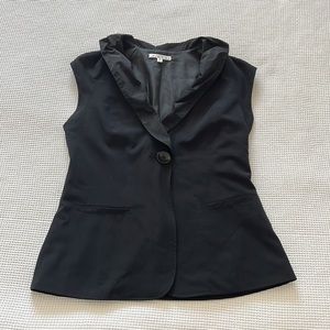 Cabi Sleeveless blazer